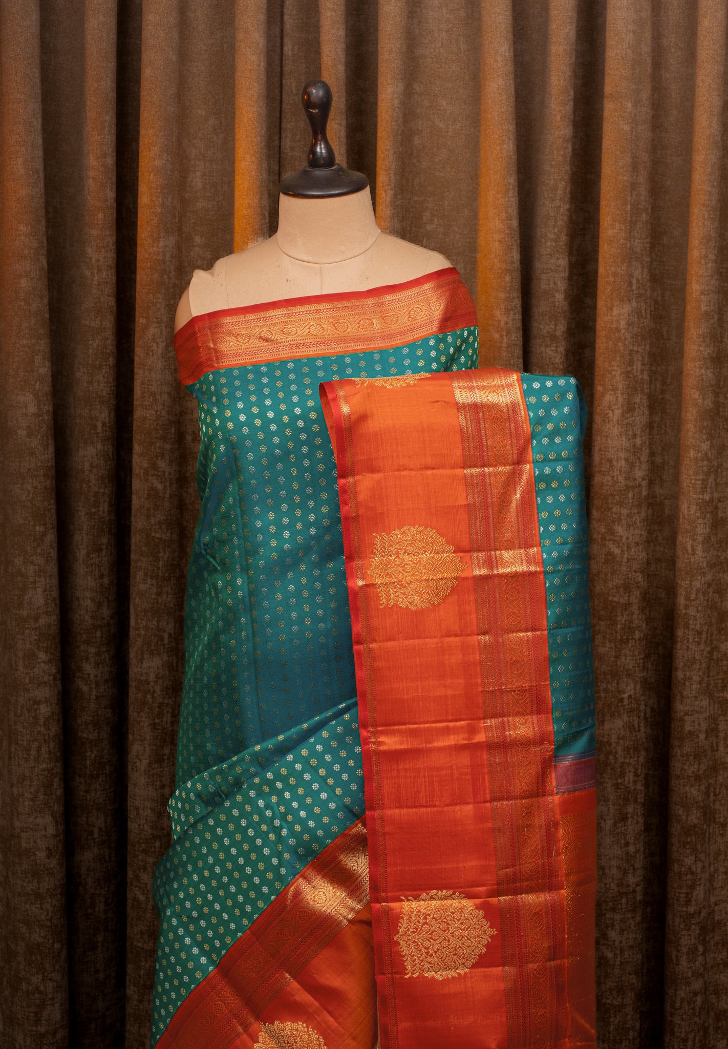 Peacock Blue Lakshabuttis Vintage Pure Kanchipuram Silk Saree