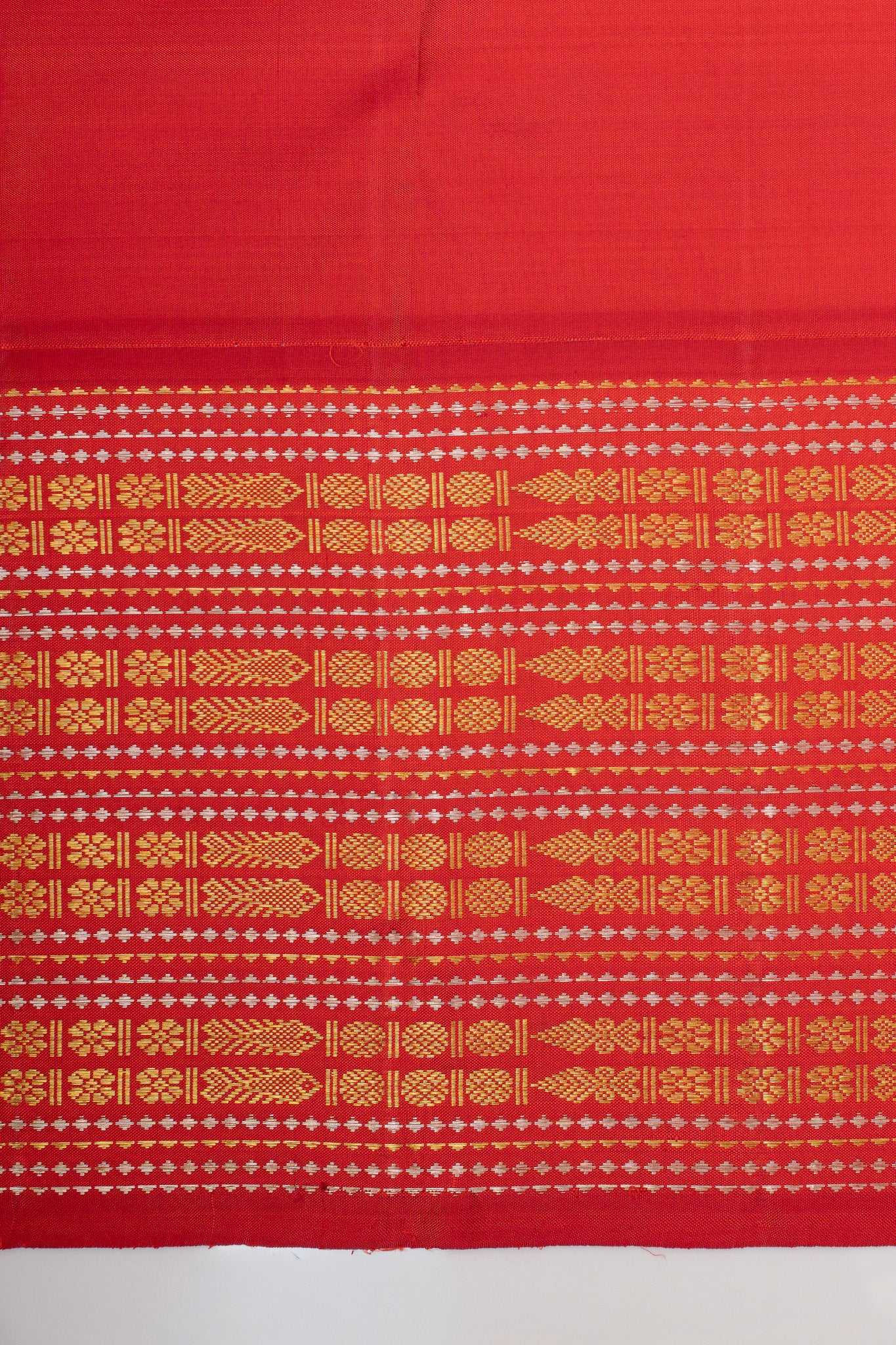 Cream Handpainted Ganga Jamuna Pure Kanchipuram Silk Saree